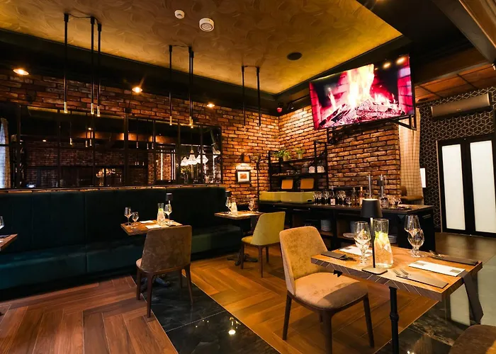 Grodzki Business & סטארגארד שצ'צ'סינסקי